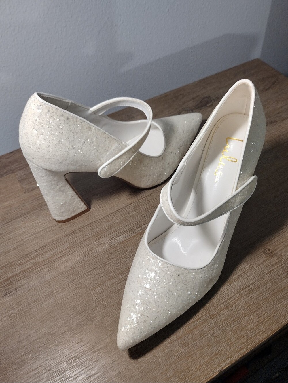 Vintage Lulus Size 11 NWOT White Pointed Confetti Mary Janes! 🔥
